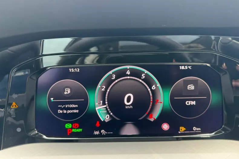 Volkswagen Golf din 2025 cu 10 km - oferta VOL135771 - foto 11