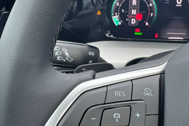 Volkswagen Golf din 2025 cu 10 km - oferta VOL135771 - foto 14