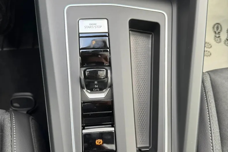 Volkswagen Golf din 2025 cu 10 km - oferta VOL135771 - foto 19