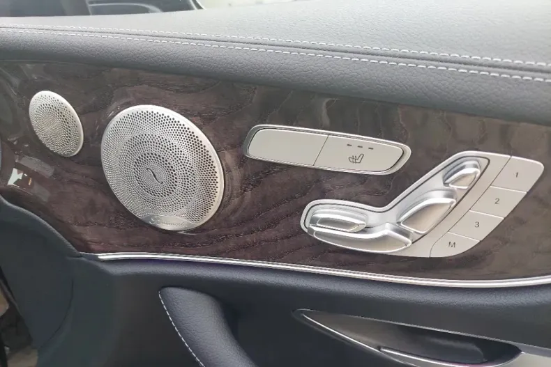 Mercedes-Benz E din 2021 cu 75.300 km - oferta MER135787 - foto 26