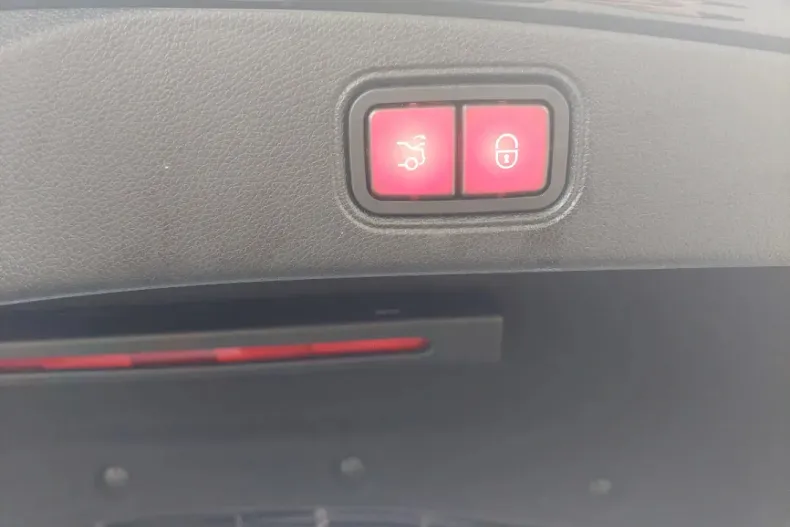 Mercedes-Benz E din 2021 cu 75.300 km - oferta MER135787 - foto 27