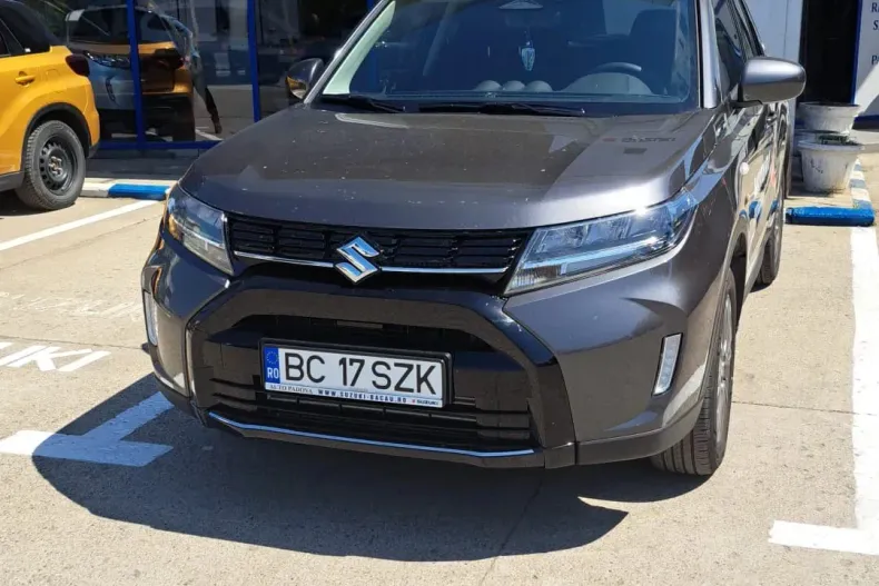 Suzuki Vitara din 2025 cu 12.250 km - oferta SUZ135789 - foto 2