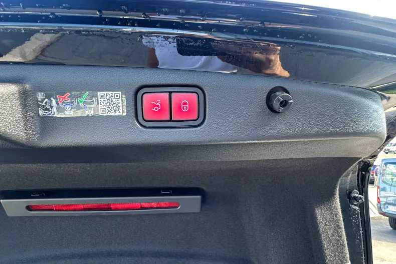 Mercedes-Benz E din 2025 cu 5 km - oferta MER135802 - foto 20