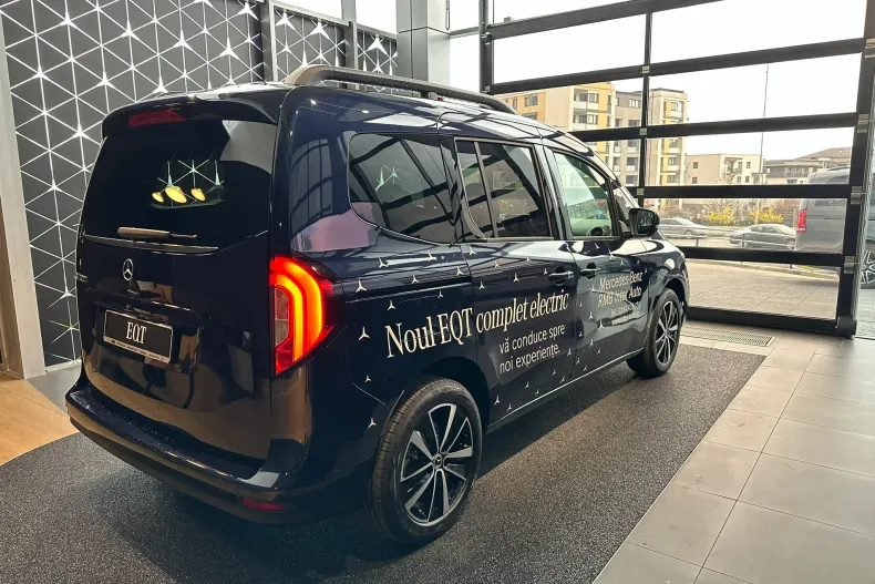 Mercedes-Benz EQT din 2023 cu 3.000 km - oferta MER135836 - foto 5