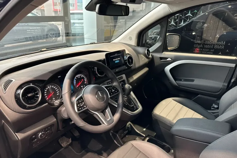 Mercedes-Benz EQT din 2023 cu 3.000 km - oferta MER135836 - foto 6