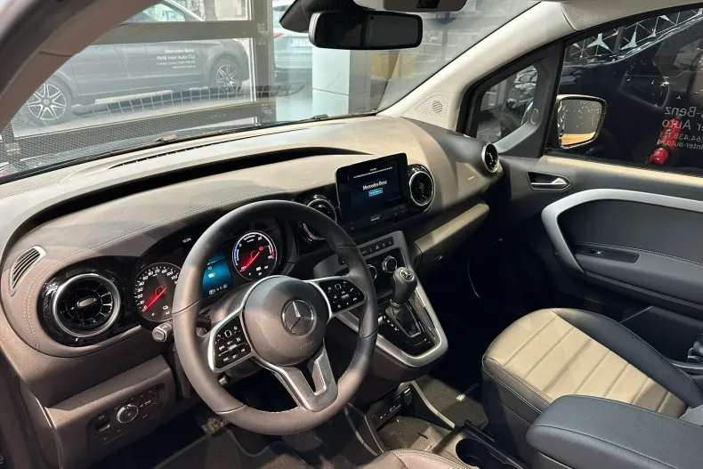 Mercedes-Benz EQT din 2023 cu 3.000 km - oferta MER135836 - foto 8