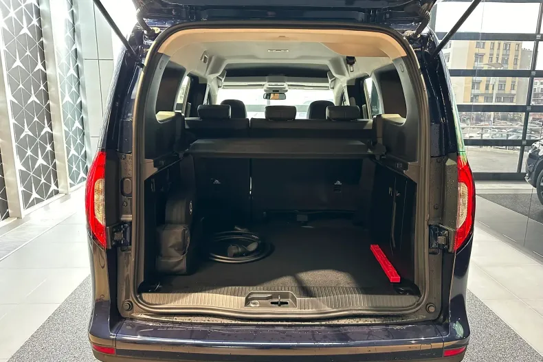 Mercedes-Benz EQT din 2023 cu 3.000 km - oferta MER135836 - foto 12