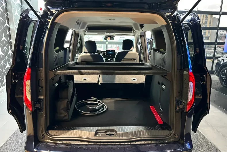 Mercedes-Benz EQT din 2023 cu 3.000 km - oferta MER135836 - foto 20