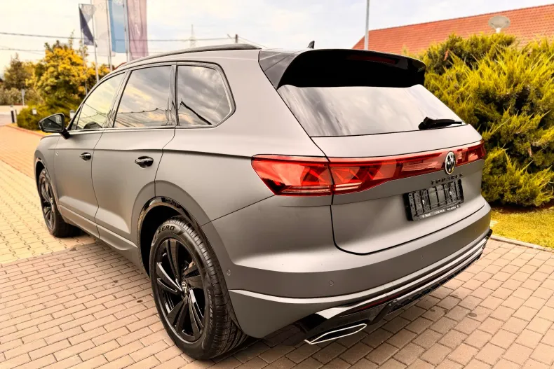 Volkswagen Touareg din 2025 cu 1 km - oferta VOL135844 - foto 9