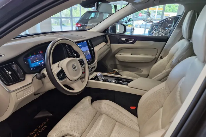 Volvo XC60 din 2023 cu 114.000 km - oferta VOL135857 - foto 3