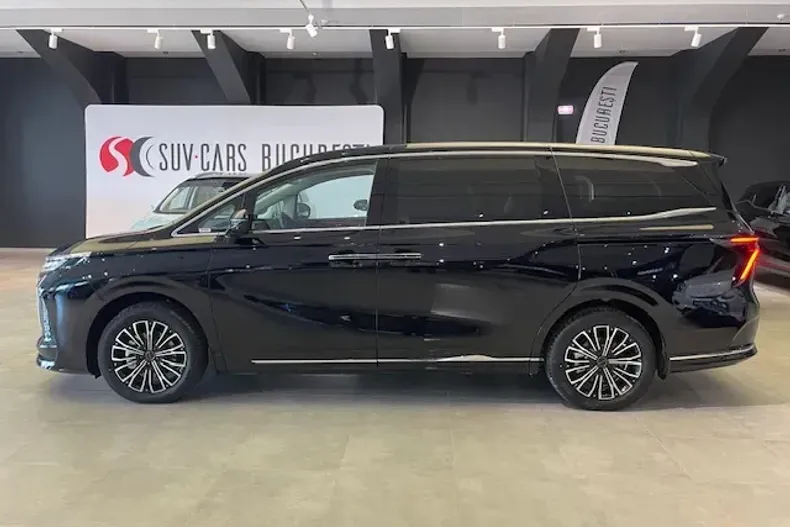 Forthing V9 din 2025 cu 18 km - oferta FOR135872 - foto 4