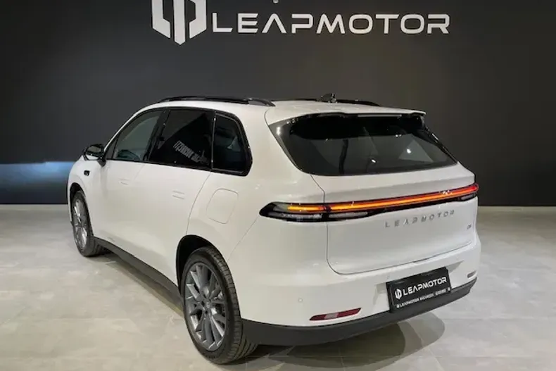 Leapmotor C10 din 2025 cu 7 km - oferta LEA135878 - foto 15