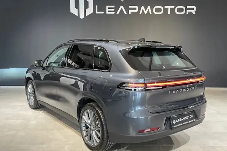 Leapmotor C10 din 2025 cu 7 km - oferta LEA135878 - foto 16