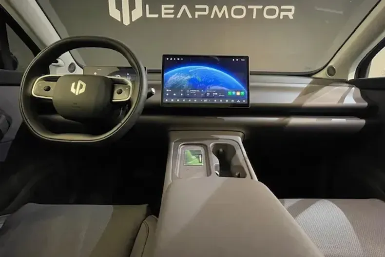 Leapmotor C10 din 2025 cu 7 km - oferta LEA135878 - foto 21