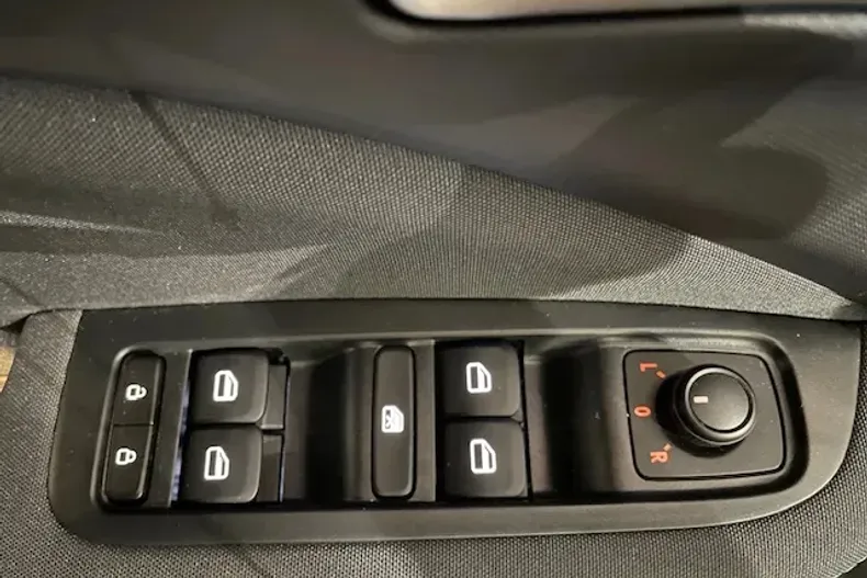 Leapmotor T03 din 2024 cu 8 km - oferta LEA135881 - foto 25