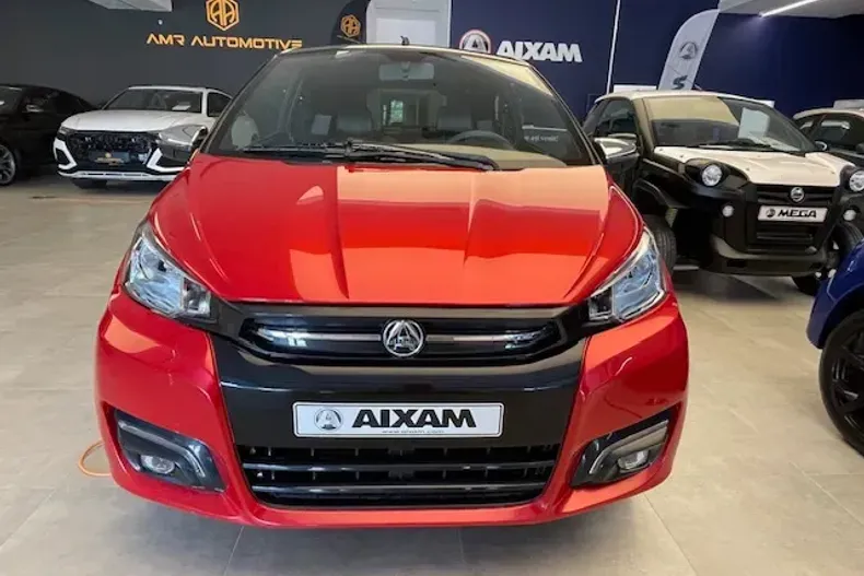 Aixam Coupé din 2022 cu 5.495 km - oferta AIX135882 - foto 3