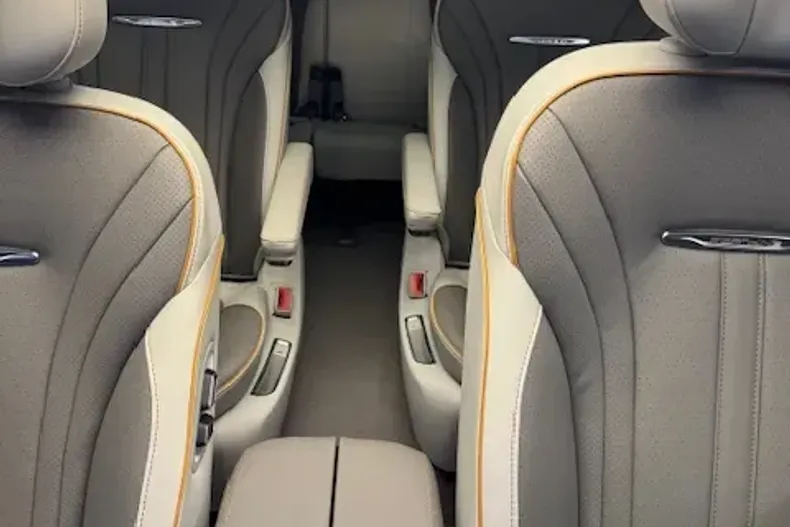 Forthing 4 Yacht din 2024 cu 8 km - oferta FOR135886 - foto 21