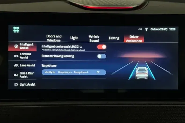 BAIC X75 din 2024 cu 18 km - oferta BAI135887 - foto 39