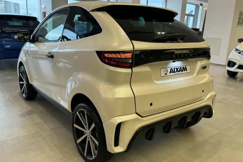 Aixam Coupé din 2024 cu 2 km - oferta AIX135893 - foto 3