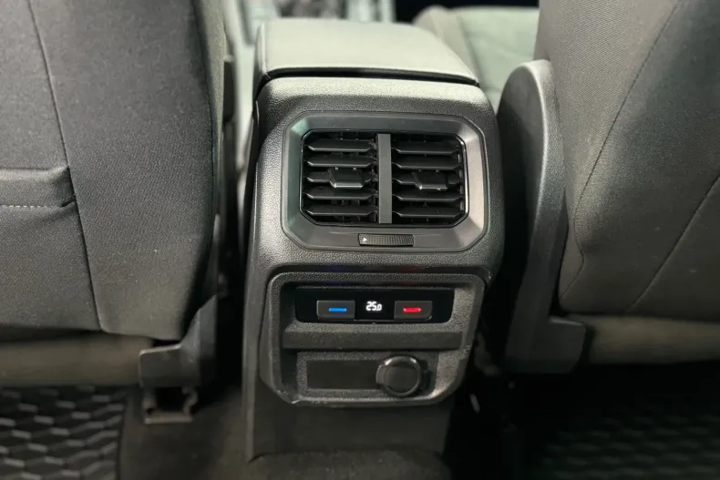 Volkswagen Tiguan din 2020 cu 130.621 km - oferta VOL135903 - foto 25