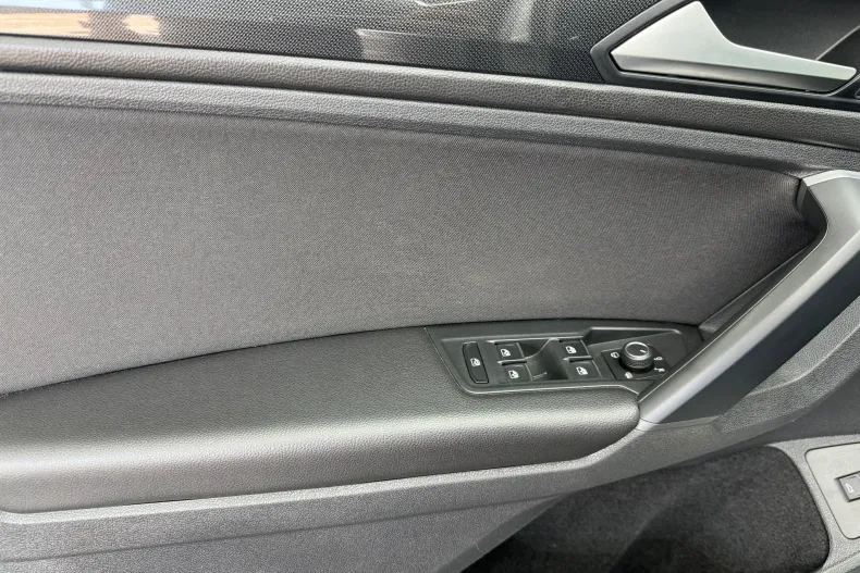 Volkswagen Tiguan din 2020 cu 130.621 km - oferta VOL135903 - foto 27