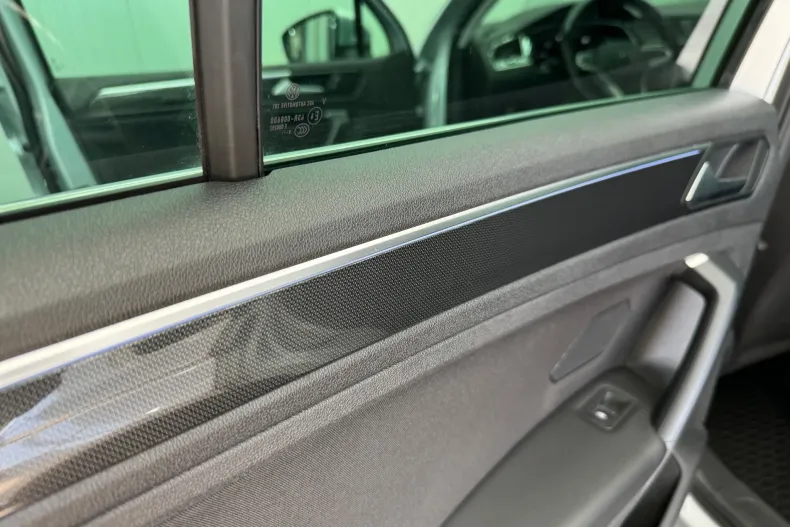 Volkswagen Tiguan din 2020 cu 130.621 km - oferta VOL135903 - foto 29