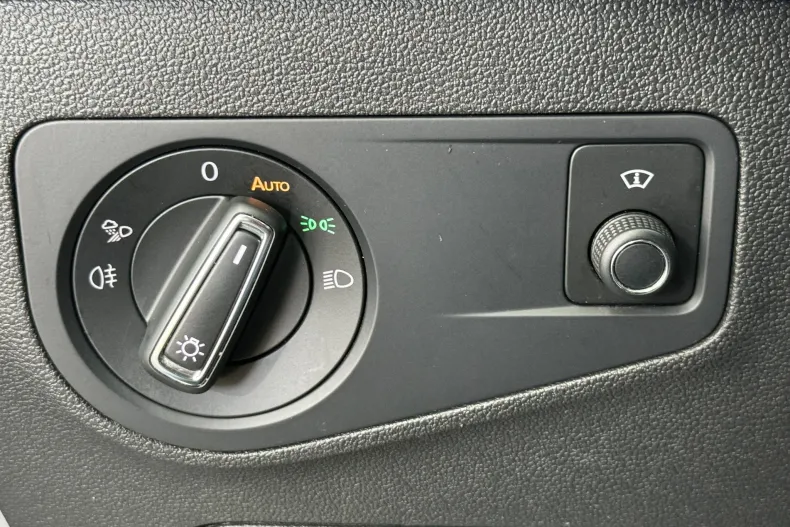 Volkswagen Tiguan din 2020 cu 130.621 km - oferta VOL135903 - foto 31