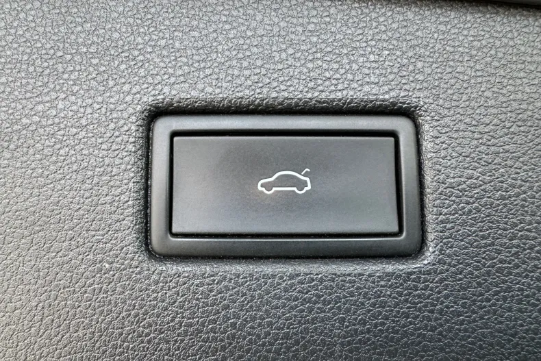 Volkswagen Tiguan din 2020 cu 130.621 km - oferta VOL135903 - foto 32