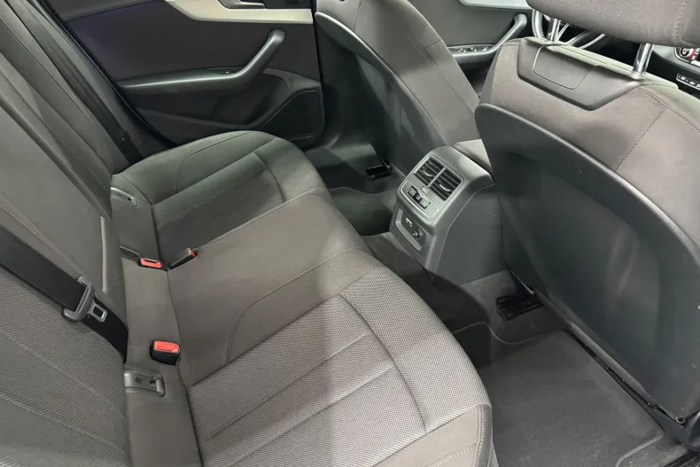 Audi A5 din 2020 cu 151.109 km - oferta AUD135905 - foto 28