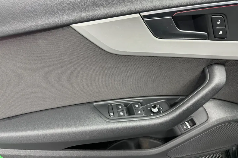 Audi A4 din 2022 cu 91.930 km - oferta AUD135906 - foto 12