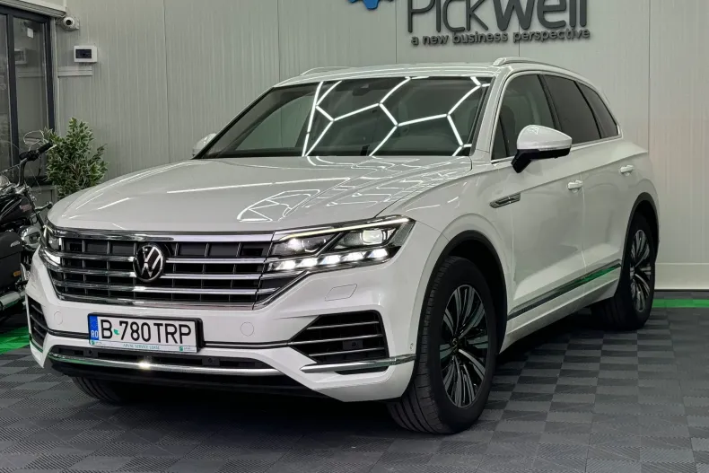 Volkswagen Touareg din 2020 cu 61.342 km - oferta VOL135909 - foto 2
