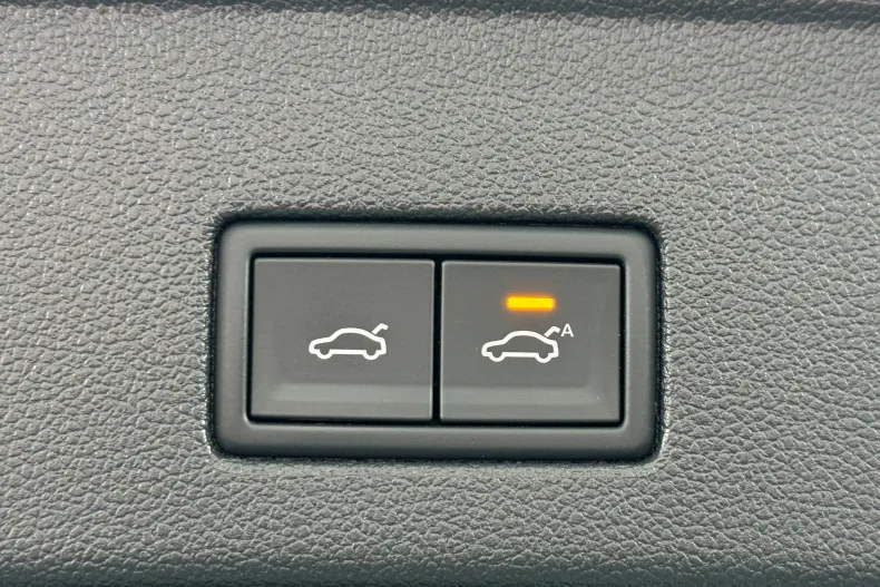 Volkswagen Touareg din 2020 cu 61.342 km - oferta VOL135909 - foto 11