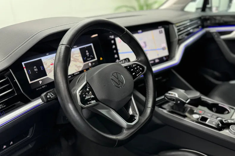 Volkswagen Touareg din 2020 cu 61.342 km - oferta VOL135909 - foto 12