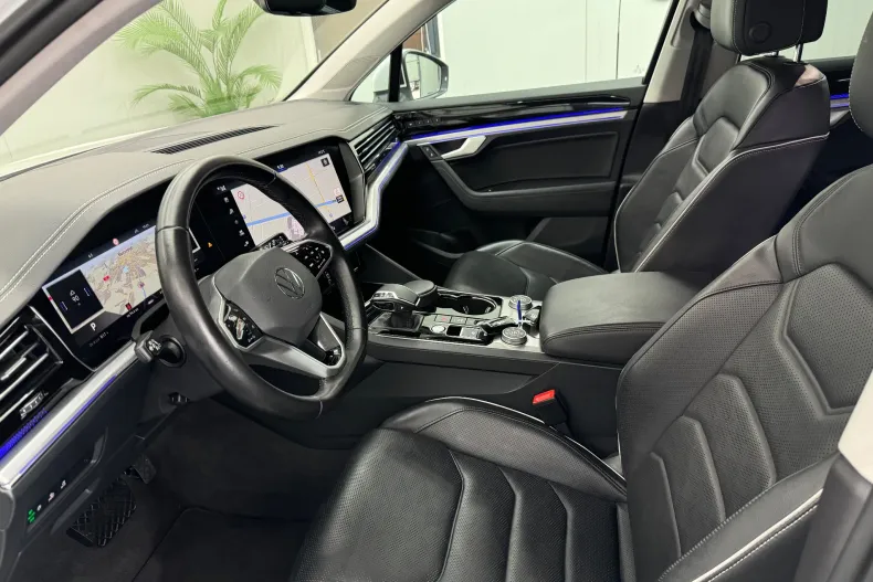 Volkswagen Touareg din 2020 cu 61.342 km - oferta VOL135909 - foto 14