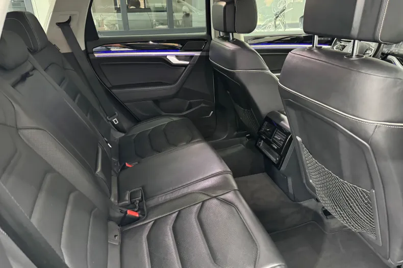 Volkswagen Touareg din 2020 cu 61.342 km - oferta VOL135909 - foto 21