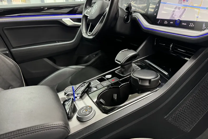 Volkswagen Touareg din 2020 cu 61.342 km - oferta VOL135909 - foto 25