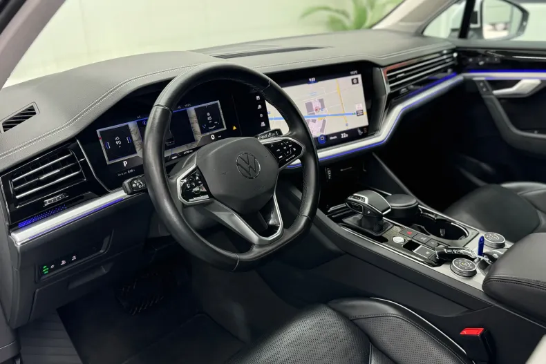 Volkswagen Touareg din 2020 cu 61.342 km - oferta VOL135909 - foto 27