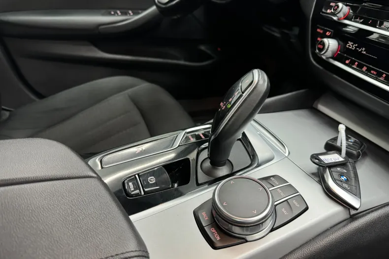 BMW Seria 5 din 2021 cu 90.950 km - oferta BMW135927 - foto 21