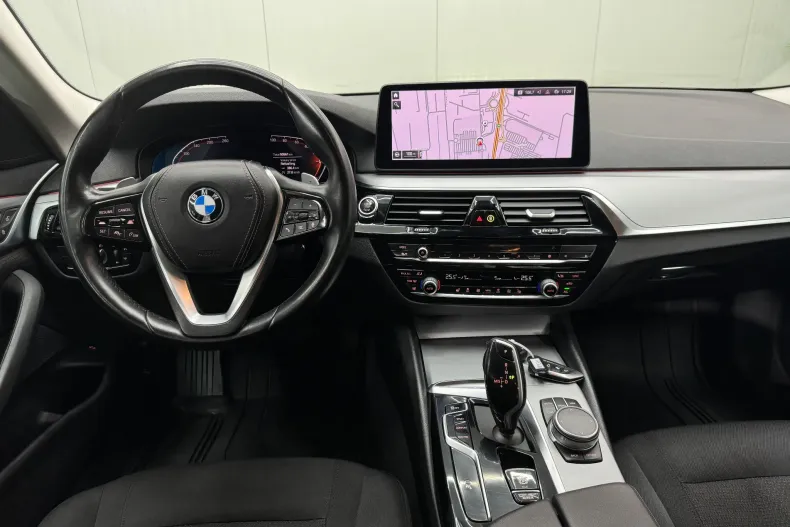 BMW Seria 5 din 2021 cu 90.950 km - oferta BMW135927 - foto 22