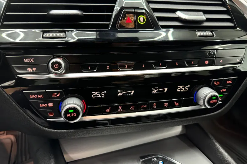 BMW Seria 5 din 2021 cu 90.950 km - oferta BMW135927 - foto 26