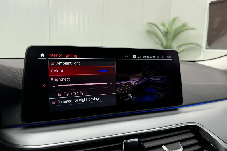 BMW Seria 5 din 2021 cu 90.950 km - oferta BMW135927 - foto 34