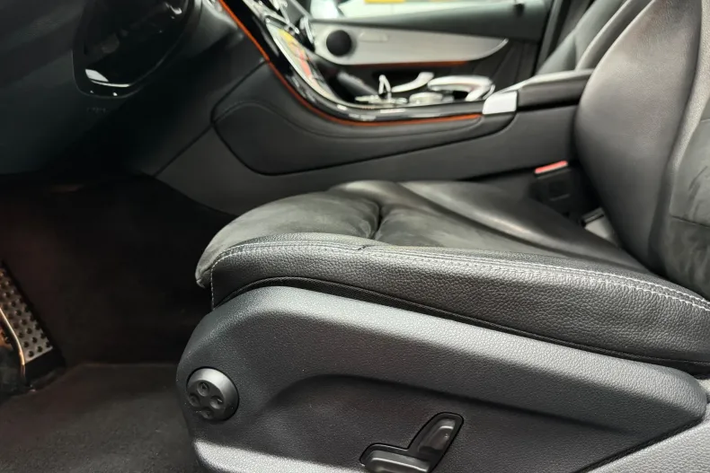 Mercedes-Benz GLC din 2019 cu 125.712 km - oferta MER135932 - foto 17