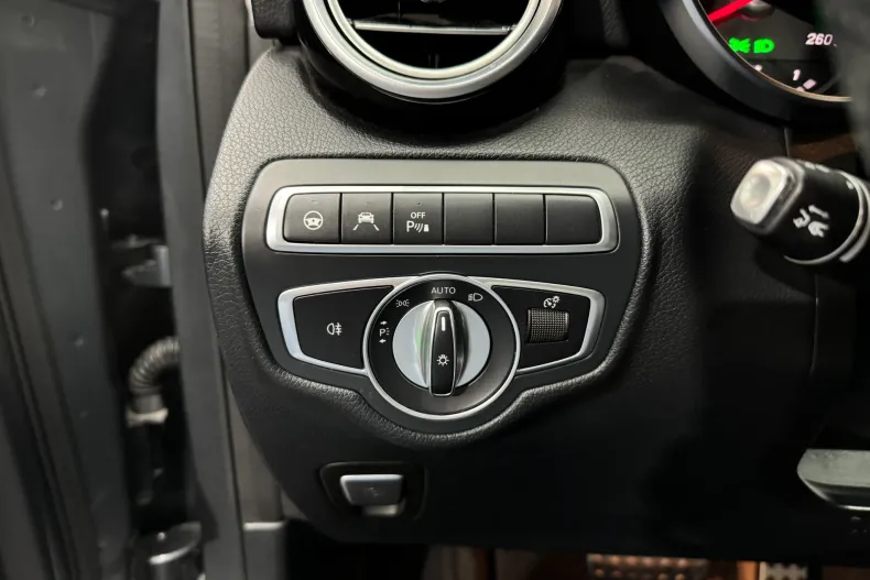 Mercedes-Benz GLC din 2019 cu 125.712 km - oferta MER135932 - foto 30