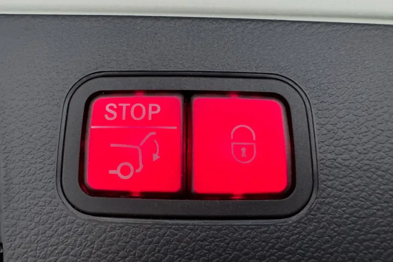 Mercedes-Benz GLC din 2021 cu 26.611 km - oferta MER135937 - foto 31