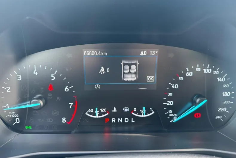 Ford Focus din 2021 cu 66.800 km - oferta FOR135943 - foto 8