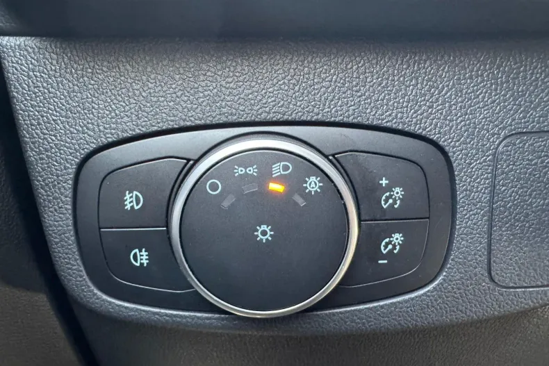 Ford Focus din 2021 cu 66.800 km - oferta FOR135943 - foto 18