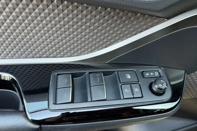 Toyota C-HR din 2020 cu 153.407 km - oferta TOY135944 - foto 10