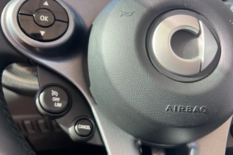 Smart ForTwo din 2021 cu 9.900 km - oferta SMA135956 - foto 27