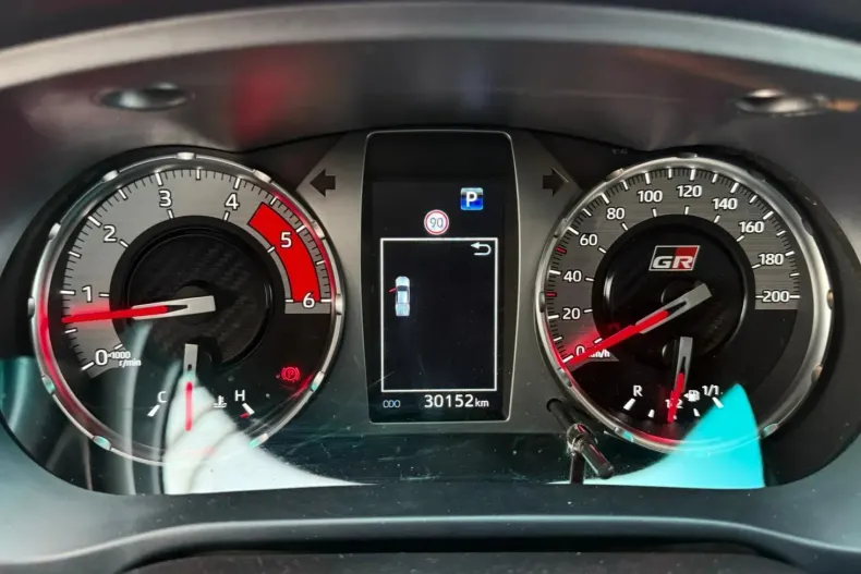 Toyota Hilux din 2024 cu 30.152 km - oferta TOY135962 - foto 10