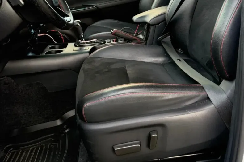 Toyota Hilux din 2024 cu 30.152 km - oferta TOY135962 - foto 12